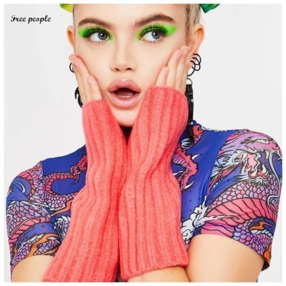 FREE PEOPLE-Arm Warmers Camel Color NWT